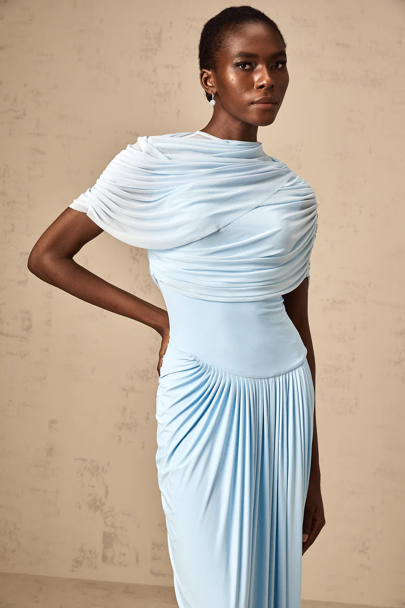 CELESTIAL DRAPE – Elegantes Abendkleid