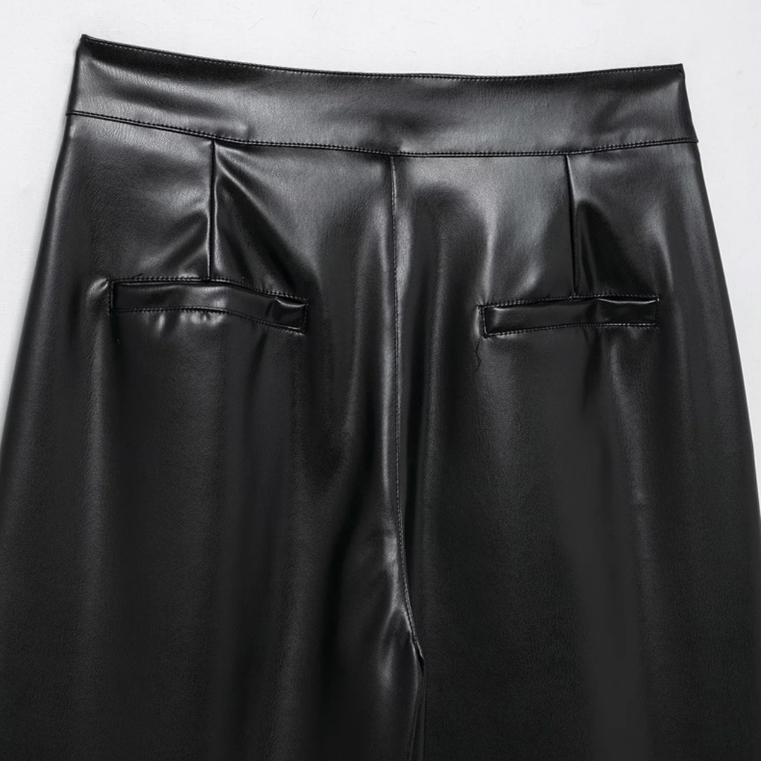 LazyChic - Vegane Lederhose