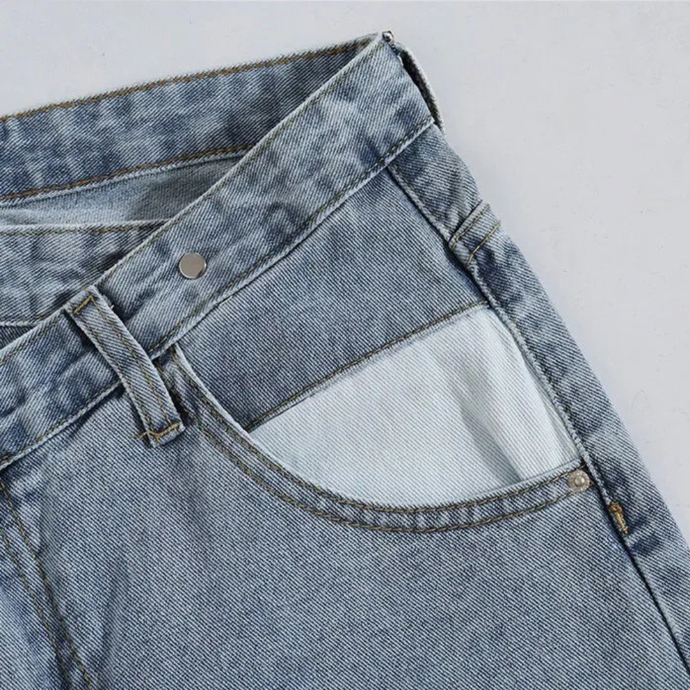 Hitonscool - Asymmetrical Cut Jeans