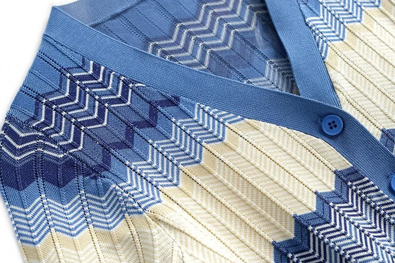 Marisol Azul – Two-piece knitting set with zigzag pattern