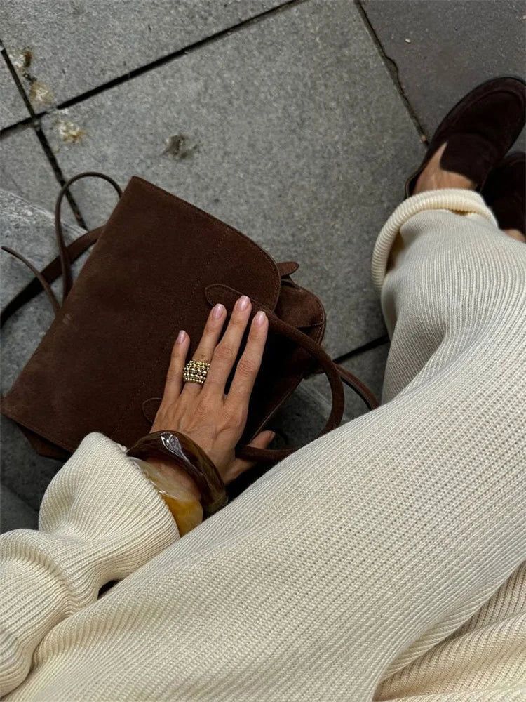 Serenique Knit Set – Zweiteiliges Strick-Outfit