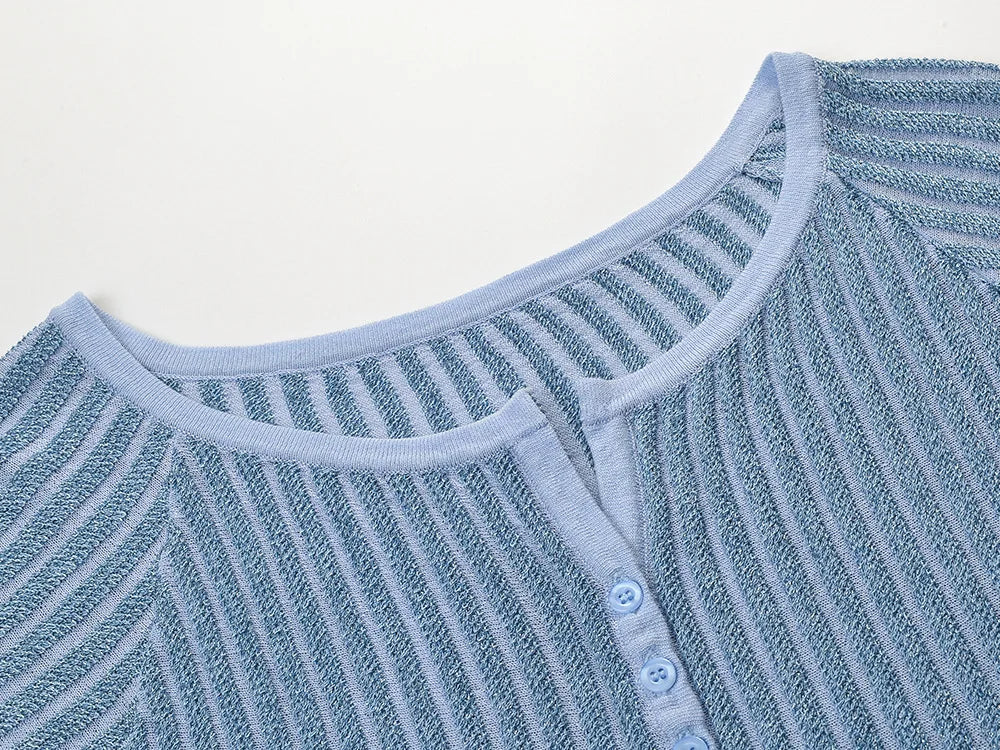 Valéa Pleated Set – Strick Cardigan & Midi Rock
