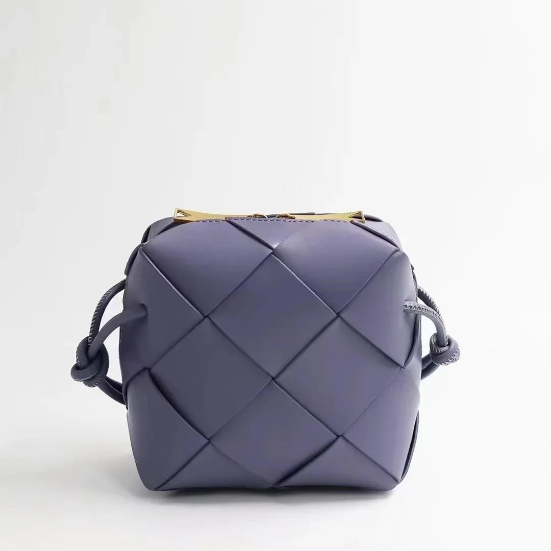 Bold Chic – Luxuriöse Tweed-Lederhandtasche