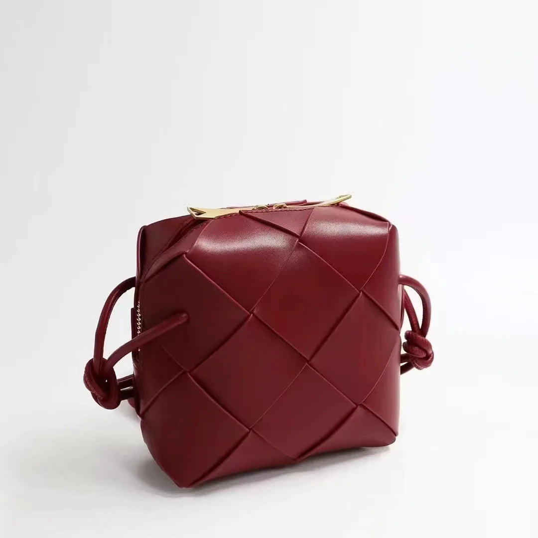 Bold Chic – Luxuriöse Tweed-Lederhandtasche