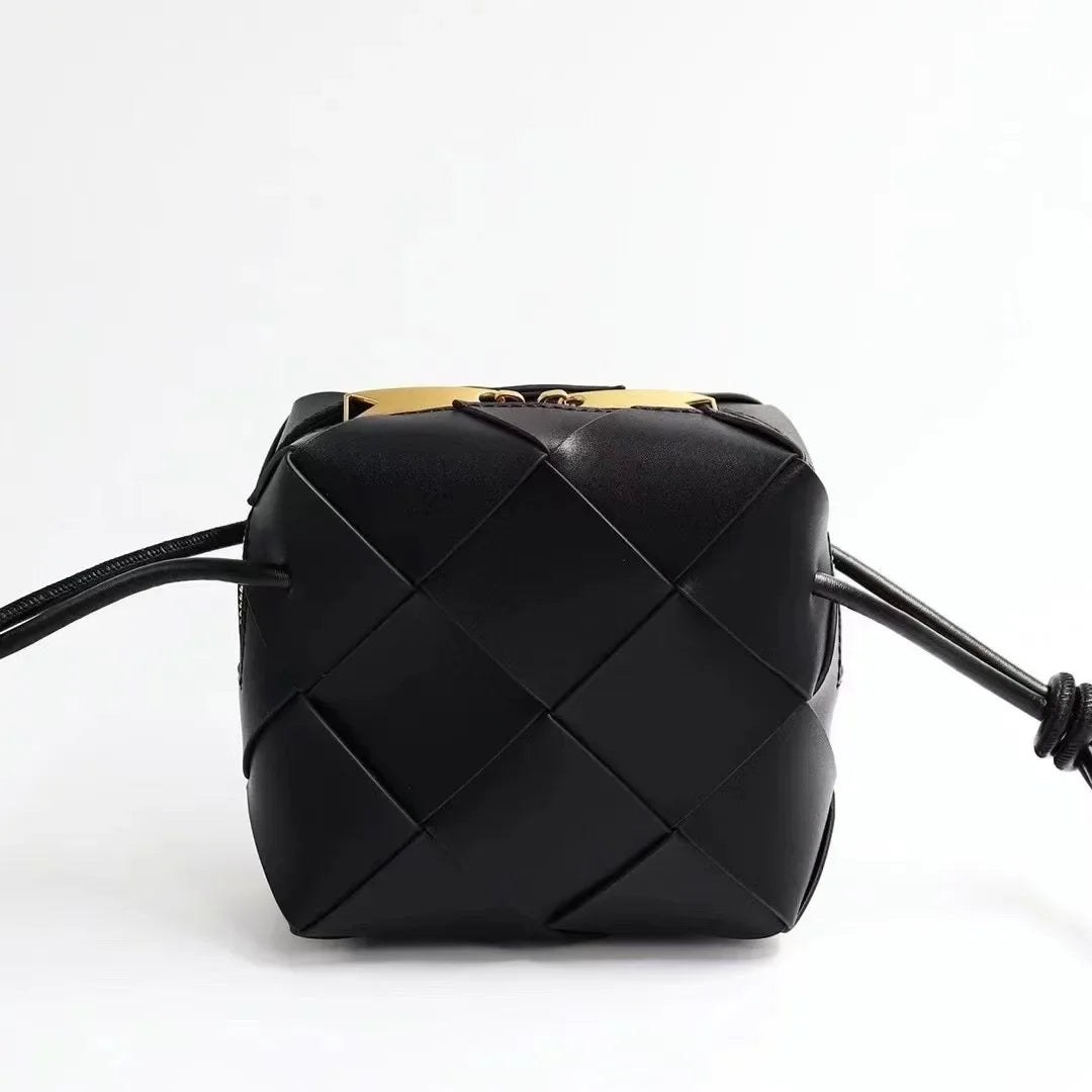 Bold Chic – Luxuriöse Tweed-Lederhandtasche
