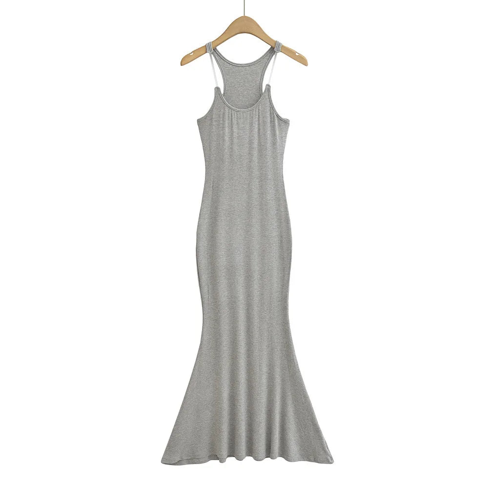 Nyra – Black maxi dress with invisible straps and ribbed structure 