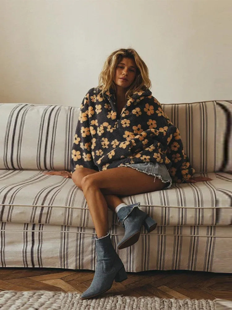 Lurevia Hoodie – Women’s Oversize Hoodie with Floral Pattern