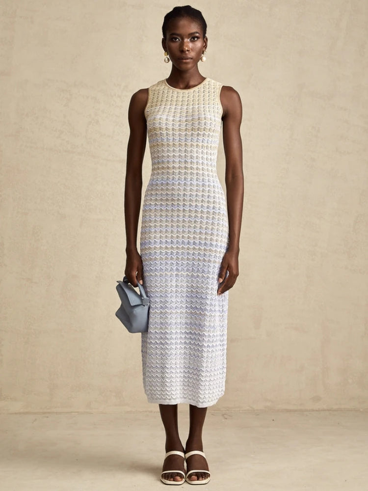 Zigzag Chic – Elegant knitted maxi dress with scalloped edges