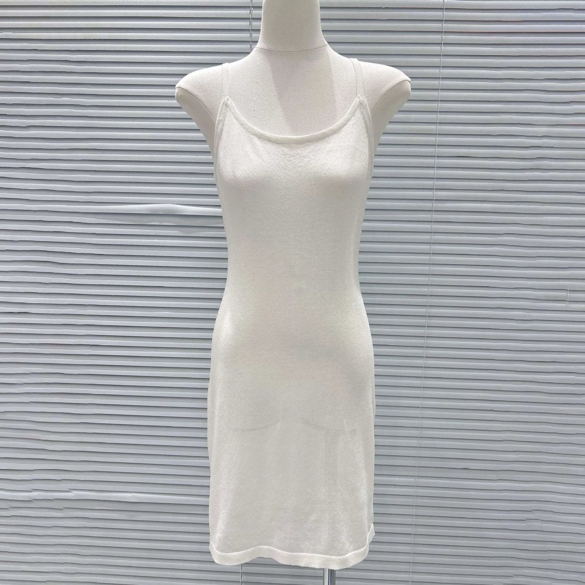 Évoria Dress – Strick Maxi Kleid