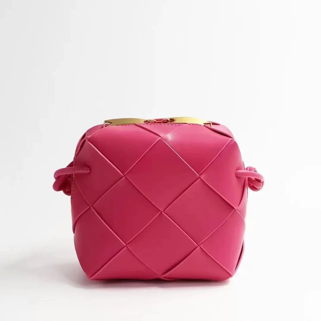 Bold Chic – Luxuriöse Tweed-Lederhandtasche