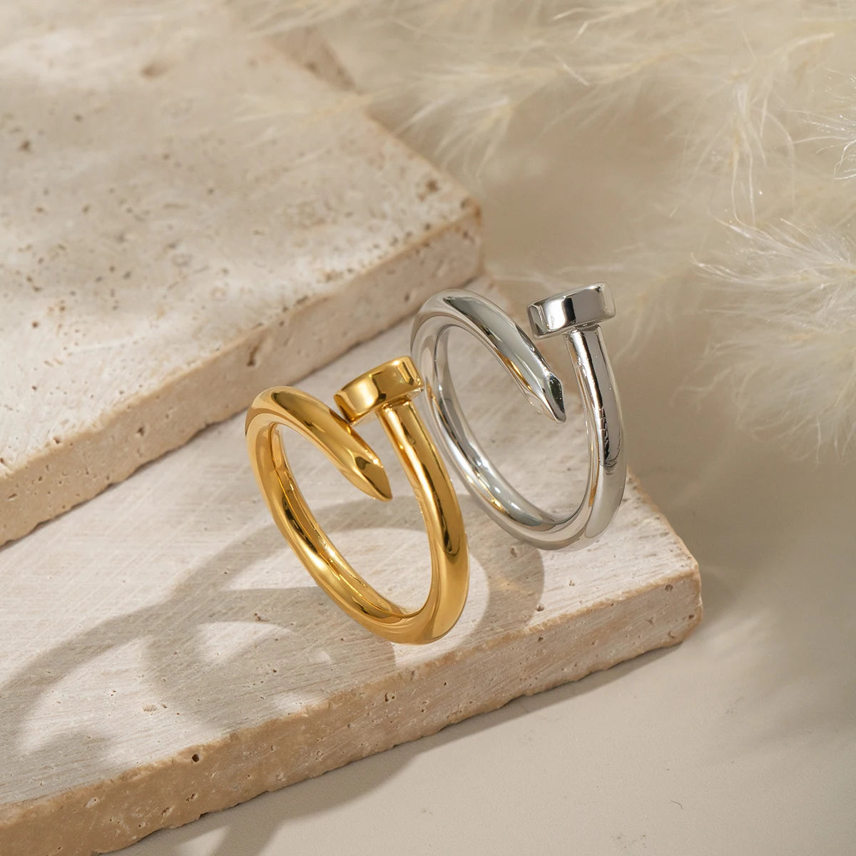 Lumira Ring – Minimalistischer Mini-Ring