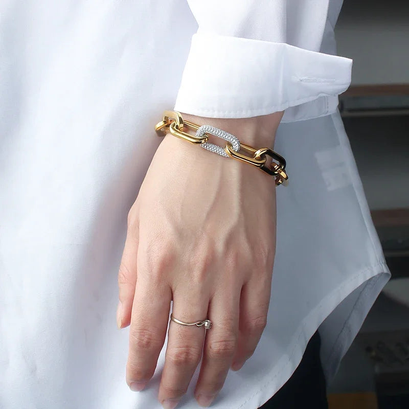 Bravelle Chain