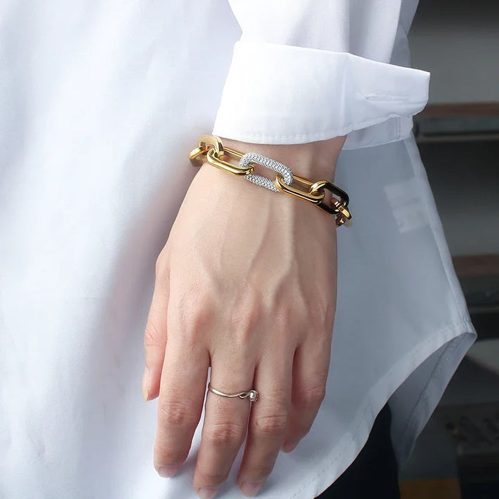 Bravelle Chain