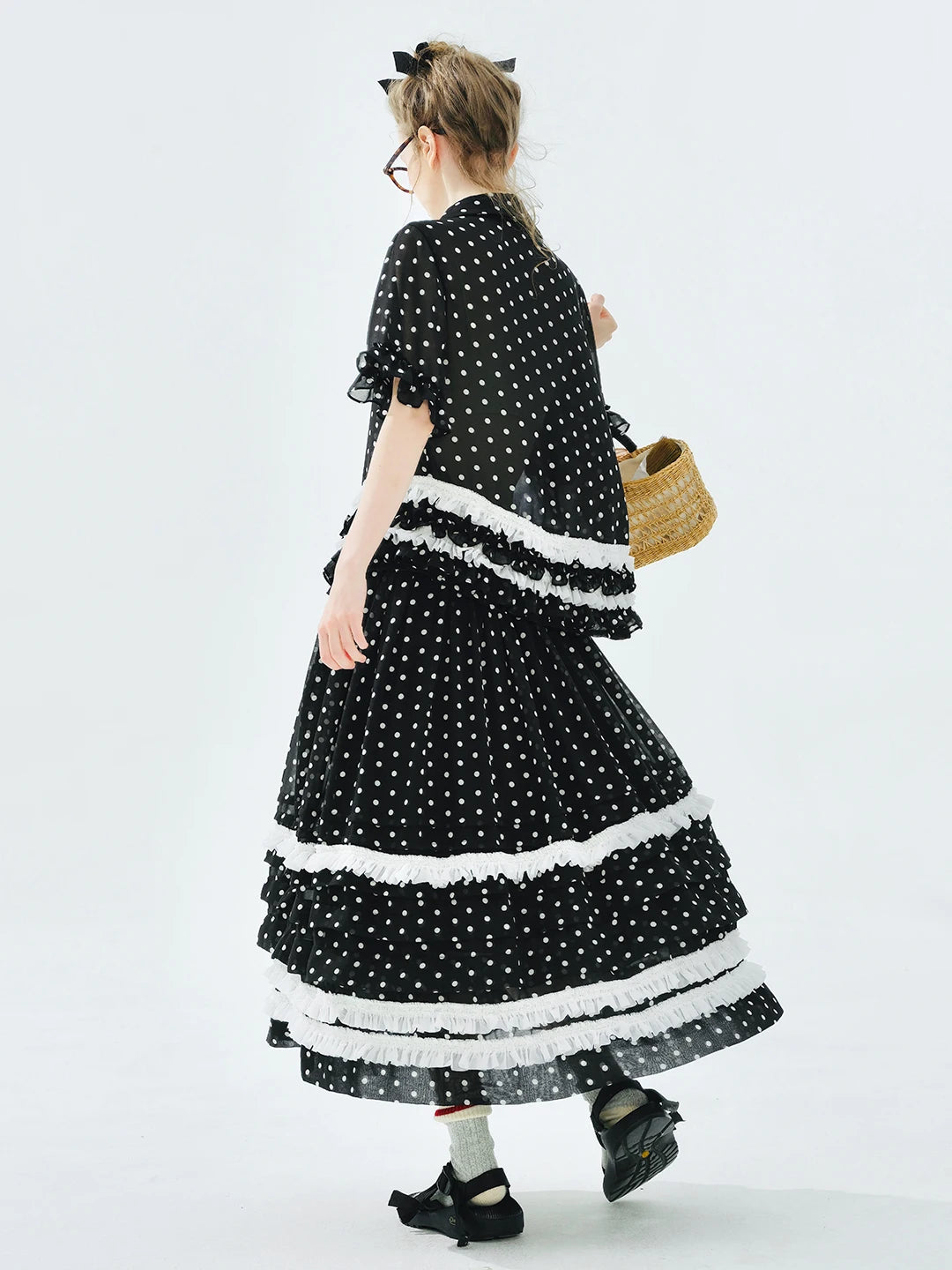 Lunapunkt – Summer blouse with polka dots and lace