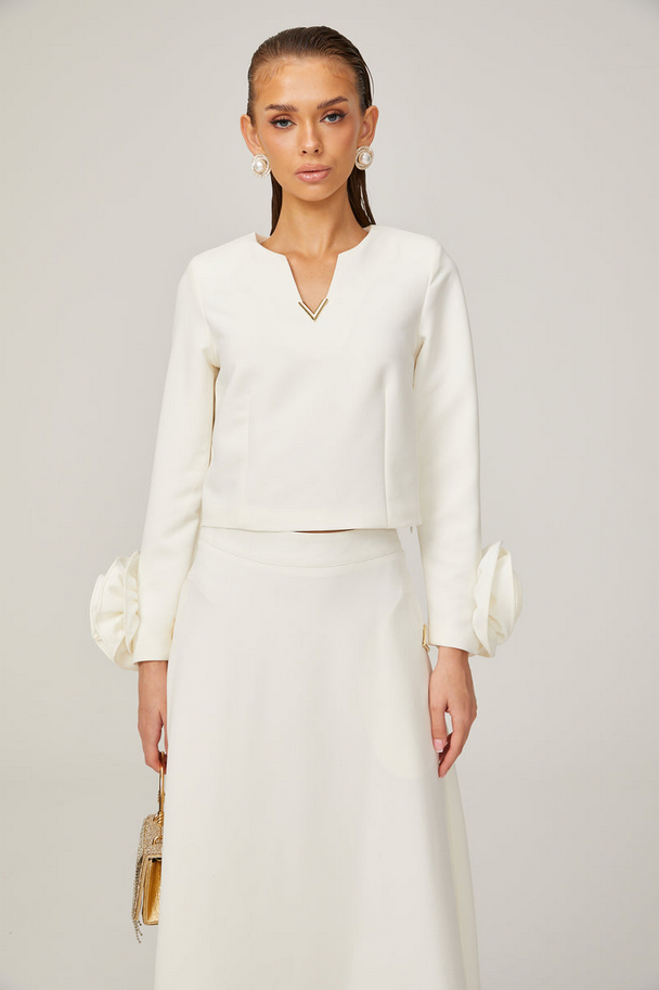 Élodie – White 3D Flower Two-Piece Set