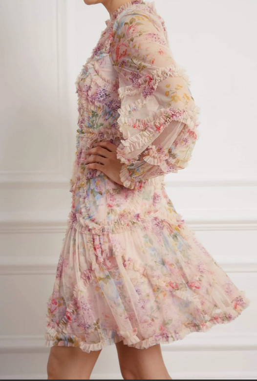 Aurélia – Floral mesh dress with patchwork design 