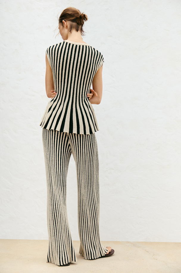 Power Lines Two-Piece – Striped Pantsuit with Top 