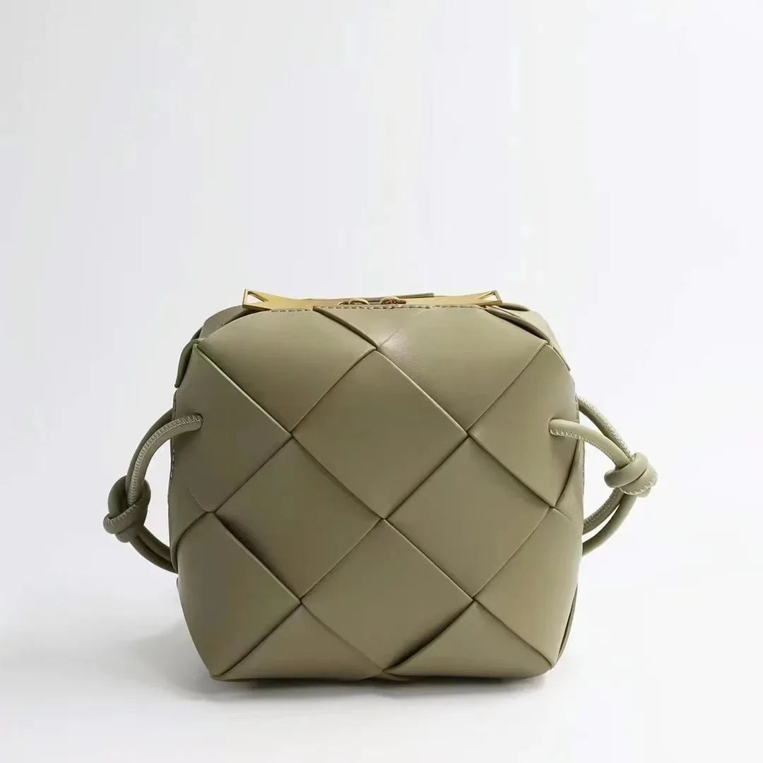 Bold Chic – Luxuriöse Tweed-Lederhandtasche