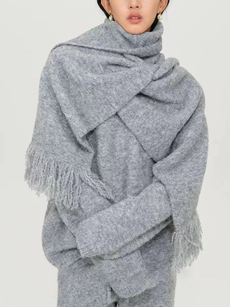 Liora – Three-piece casual set with scarf and wide leg