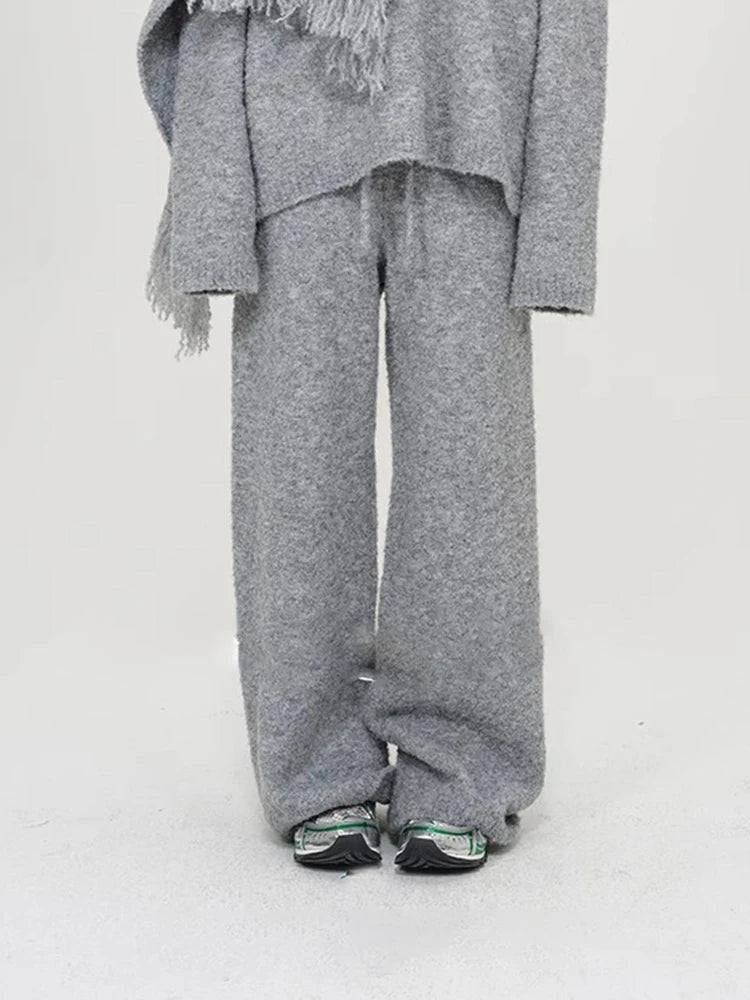 Liora – Three-piece casual set with scarf and wide leg