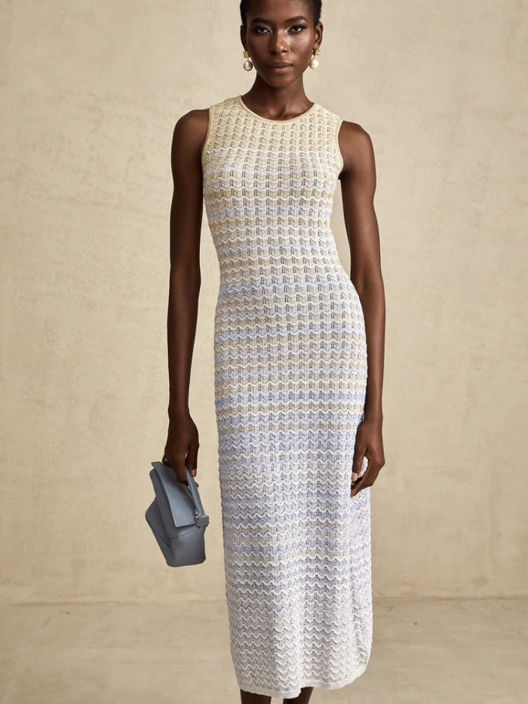 Zigzag Chic – Elegant knitted maxi dress with scalloped edges